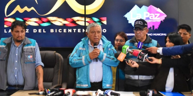Iván Arias sube tarifas y transportistas suspenden paro y bloqueos