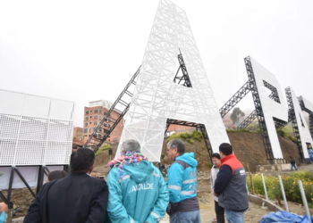 Polémica en La Paz por millonario letrero turístico