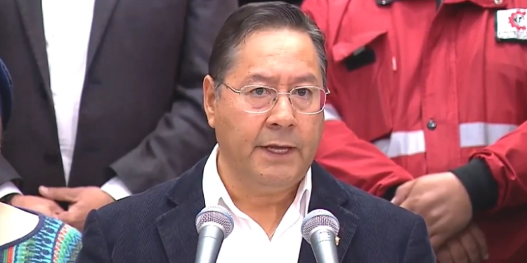 Luis Arce niega crisis y anuncia 10 medidas ante falta de combustible