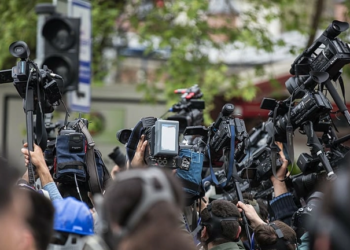 ¿Por qué los medios siguen dando espacio a Evo Morales?