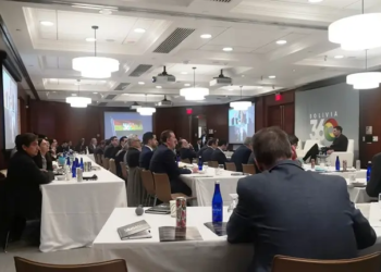 Harvard fue escenario de debate sobre el futuro de Bolivia