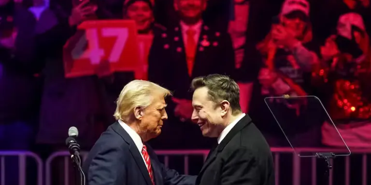 El presidente estadounidense, Donald Trump, junto a Elon Musk en un evento político antes de la ruptura de su alianza.
Foto: EFE - WILL OLIVER