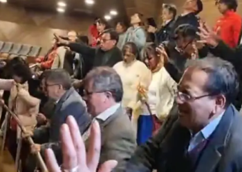 “Expulsamos demonios del Congreso”: oración evangélica contra la corrupción sacude la Asamblea