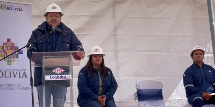 El ministro de Hidrocarburos, Alejandro Gallardo