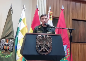 El comandante general, Mirko Sokol,