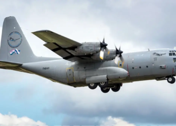 El Hercules C-130 de la FAB, en operación/Foto: Airliners