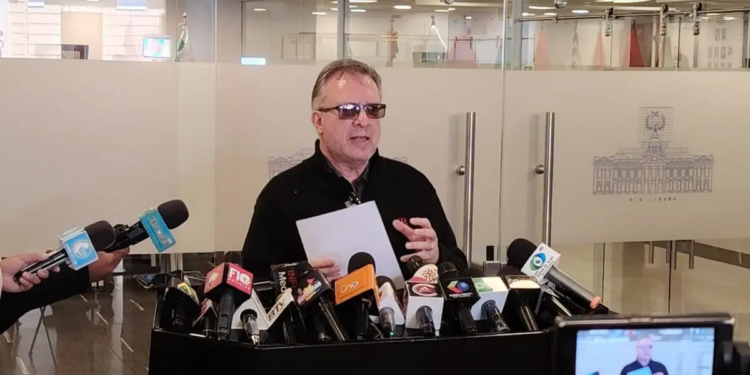 El diputado Carlos Alarcón