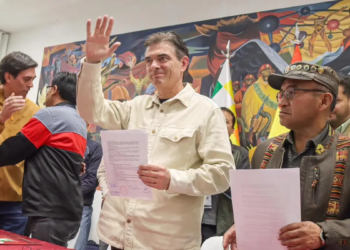 El presidente Rodrigo Paz Pereira informó que se alcanzó un acuerdo con la Central Obrera Regional de El Alto tras una reunión de diálogo.
