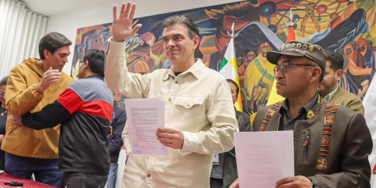 El presidente Rodrigo Paz Pereira informó que se alcanzó un acuerdo con la Central Obrera Regional de El Alto tras una reunión de diálogo.
