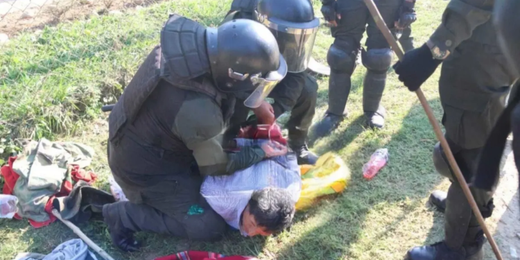 Tras enfrentamiento, Policía recupera el pozo petrolero tomado por campesinos en Santa Rosa del Sara | ANF