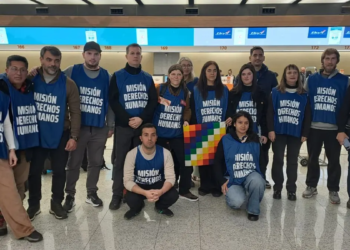 Los activistas, en su mayoría ciudadanos argentinos vinculados a espacios políticos afines al kirchnerismo, aseguraron que llegaron a Bolivia con el propósito de observar la situación de los derechos humanos y acompañar actividades sociales