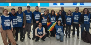 Los activistas, en su mayoría ciudadanos argentinos vinculados a espacios políticos afines al kirchnerismo, aseguraron que llegaron a Bolivia con el propósito de observar la situación de los derechos humanos y acompañar actividades sociales