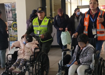 Traslado de dos niñas para su tratamiento oncológico en la ciudad de La Paz