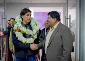 El ministro Mauricio Zamora y el alcalde de El Alto Eliser Roca