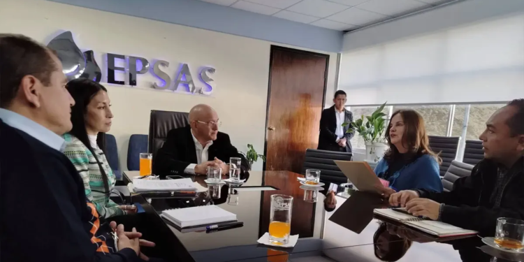 Vuelve el agua a los parques de La Paz tras acuerdo por millonaria deuda